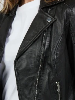 Damen JCC Jacken & Westen><noscript><img width=