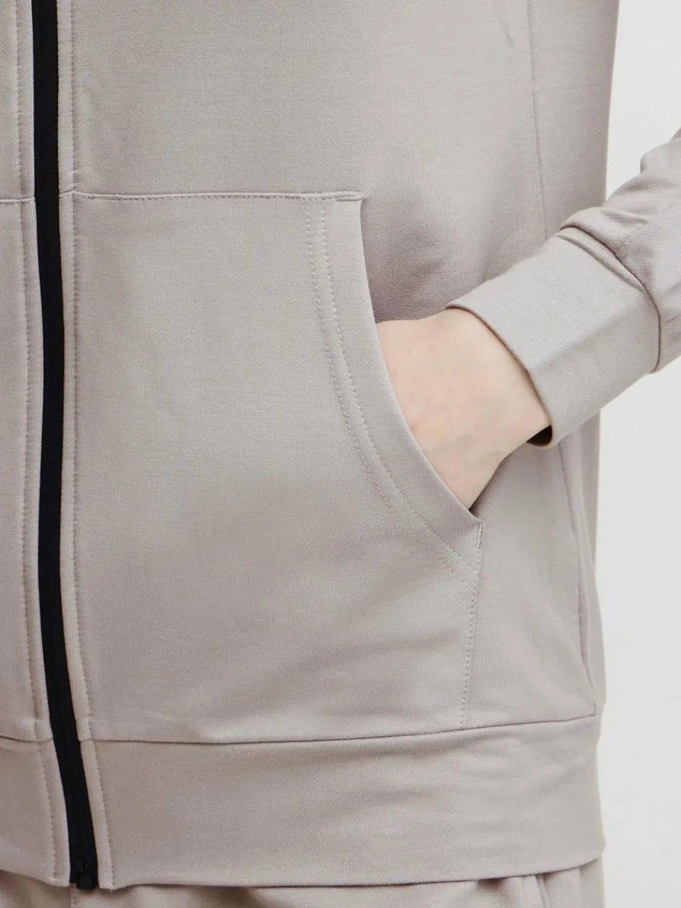 Damen North Bend Sweatshirts & Sweatjacken>Damen Sweatjacke - NBBrenta W