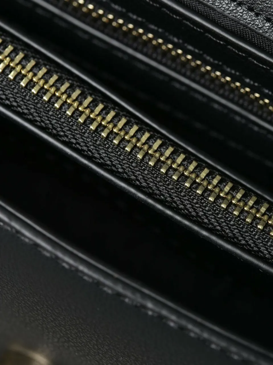 Valentino by Mario Valentino Taschen & Rucksäcke<Damen Umhängetasche - Bigs schwarz uni