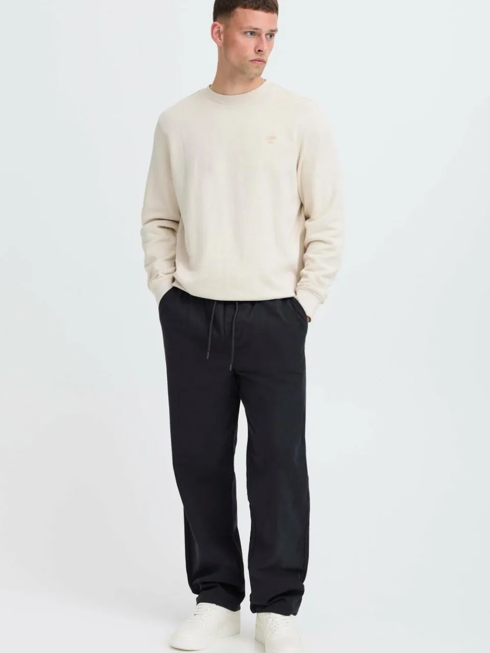 BLEND Hosen<Herren Chinohose - BHMILES Wovenpant schwarz uni