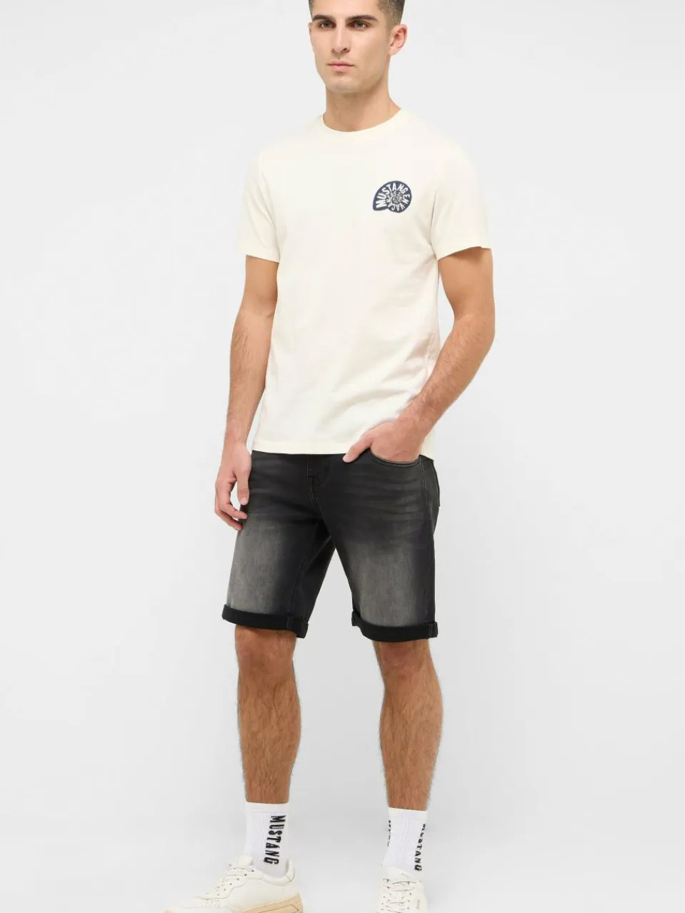 Mustang Jeans<Herren Jeans schwarz uni