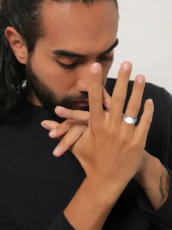 Herren KUZZOI Schmuck><noscript><img width=