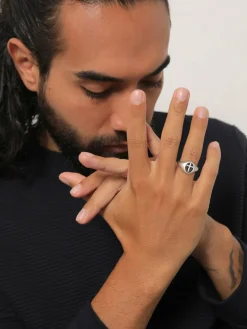 Herren KUZZOI Schmuck><noscript><img width=