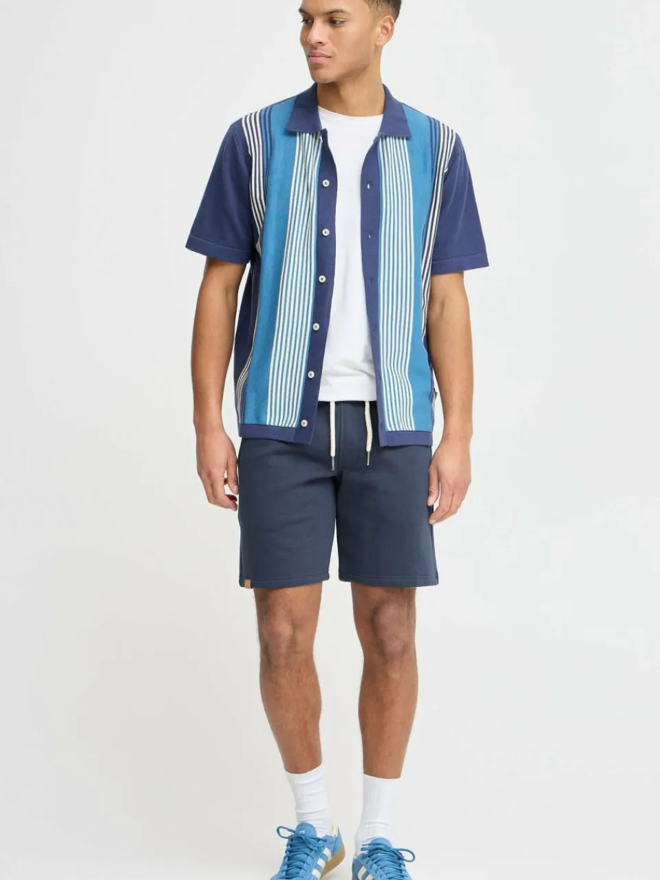 Herren Solid Hosen>Herren Sweatshorts - SDARONA