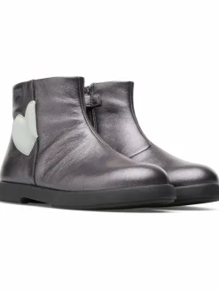 Camper Mädchen><noscript><img width=