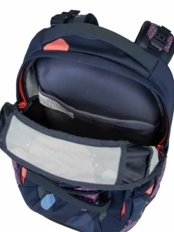 satch Jungen><noscript><img width=