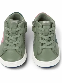 Camper Mädchen|Jungen><noscript><img width=